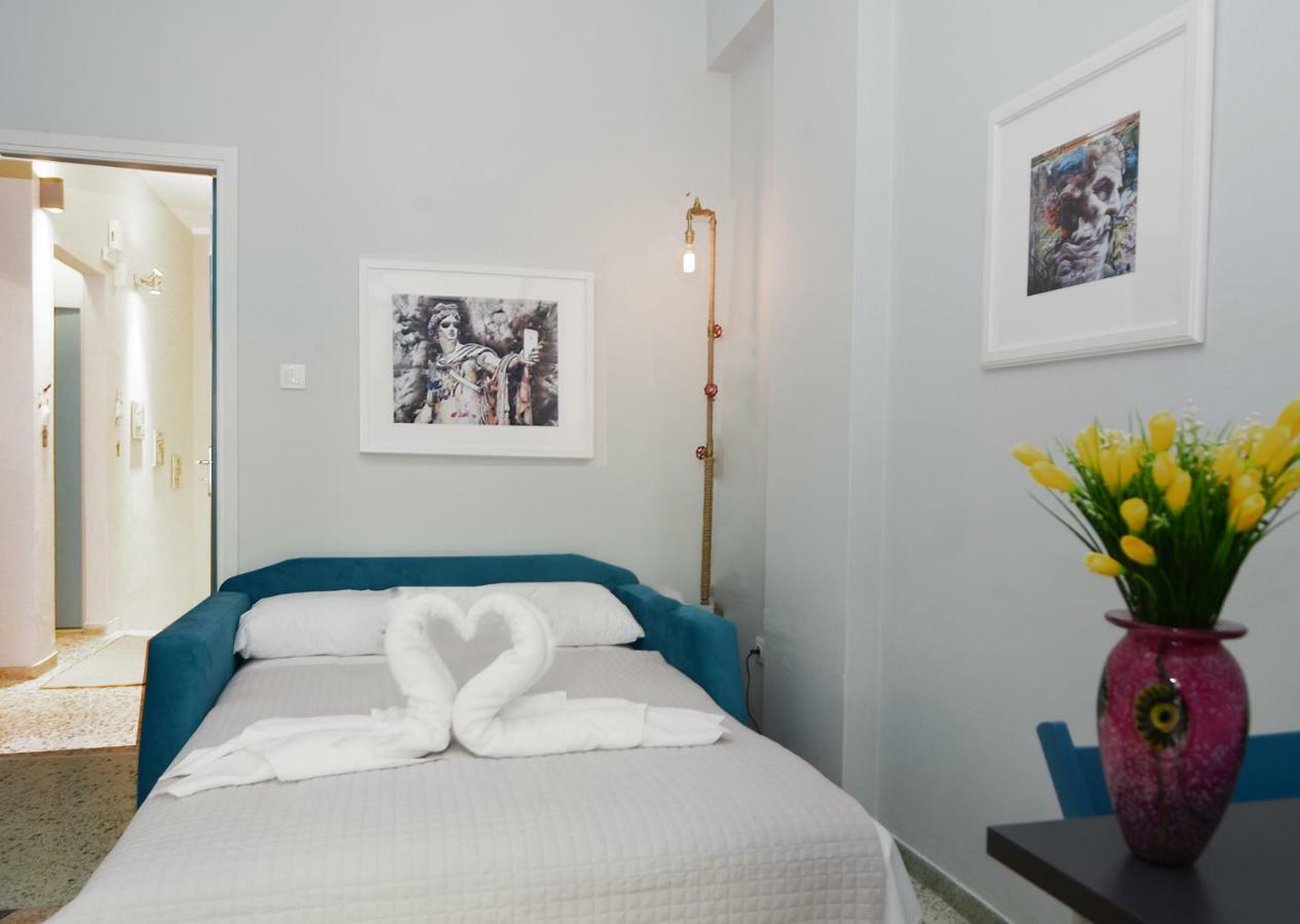 Urban Art Experience With Acropolis View Apartamento Atenas Exterior foto