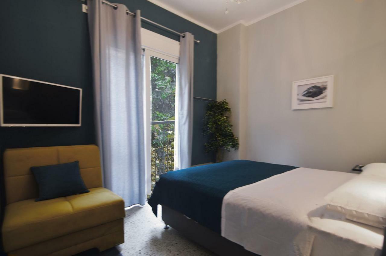 Urban Art Experience With Acropolis View Apartamento Atenas Exterior foto